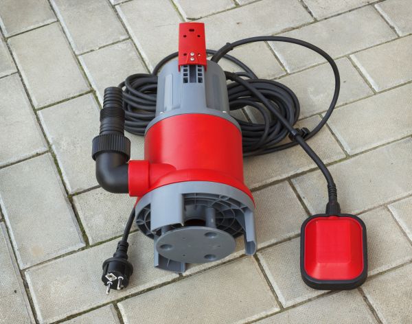 Submersible Pump Installation in Holland